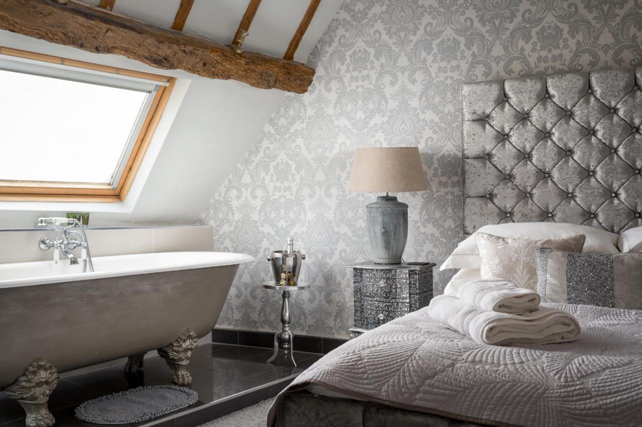 The Loft: Unique, Romantic, Grade II Listed, Dog Friendly Stow-on-the-Wold Exterior foto